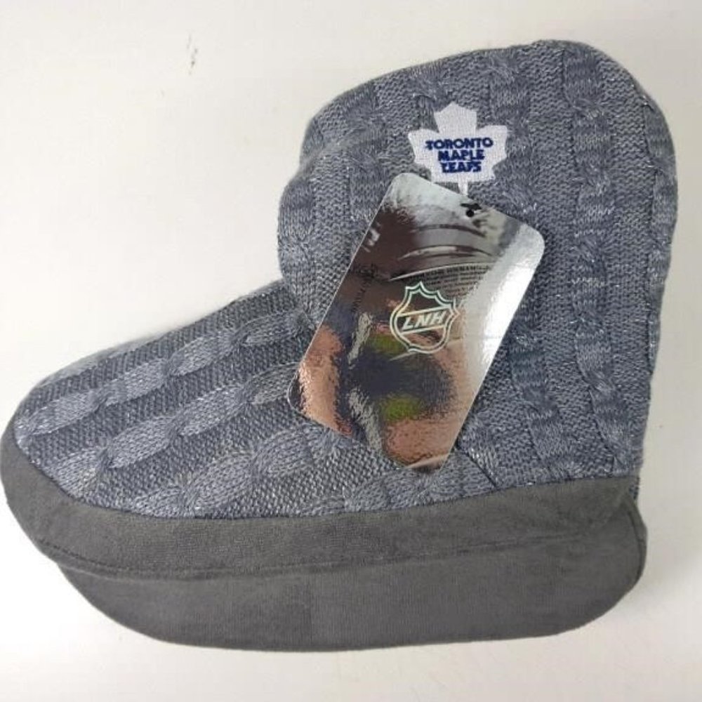 Ladies NHL Toronto Maple Leaf Slippers (Size: S/M)